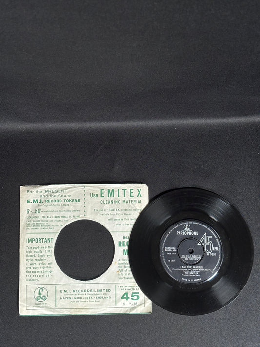 The Beatles Hello Goodbye 1967 7” Single R5655 Parlophone KT VG Vinyl