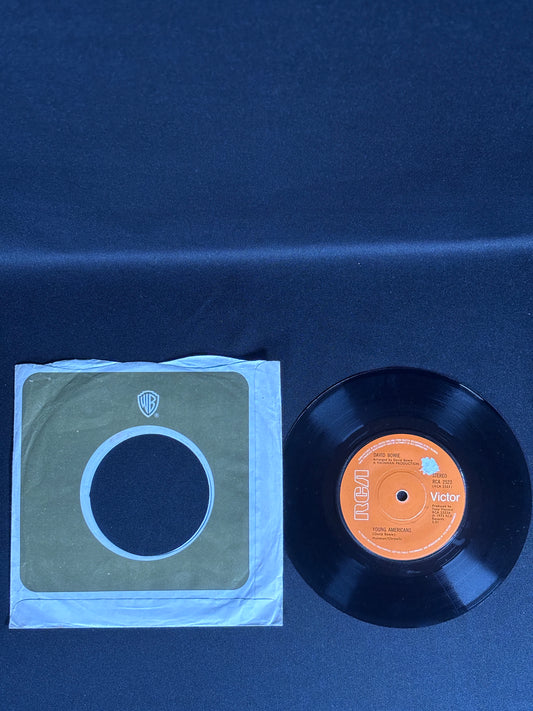 David Bowie Young Americans 1975 7” Single RCA 2523 RCA Victor VG Vinyl